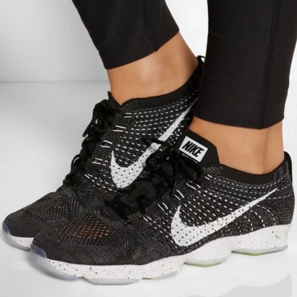 Nike Flyknit Zoom Agility Running Shoe Sz 10 Black and White